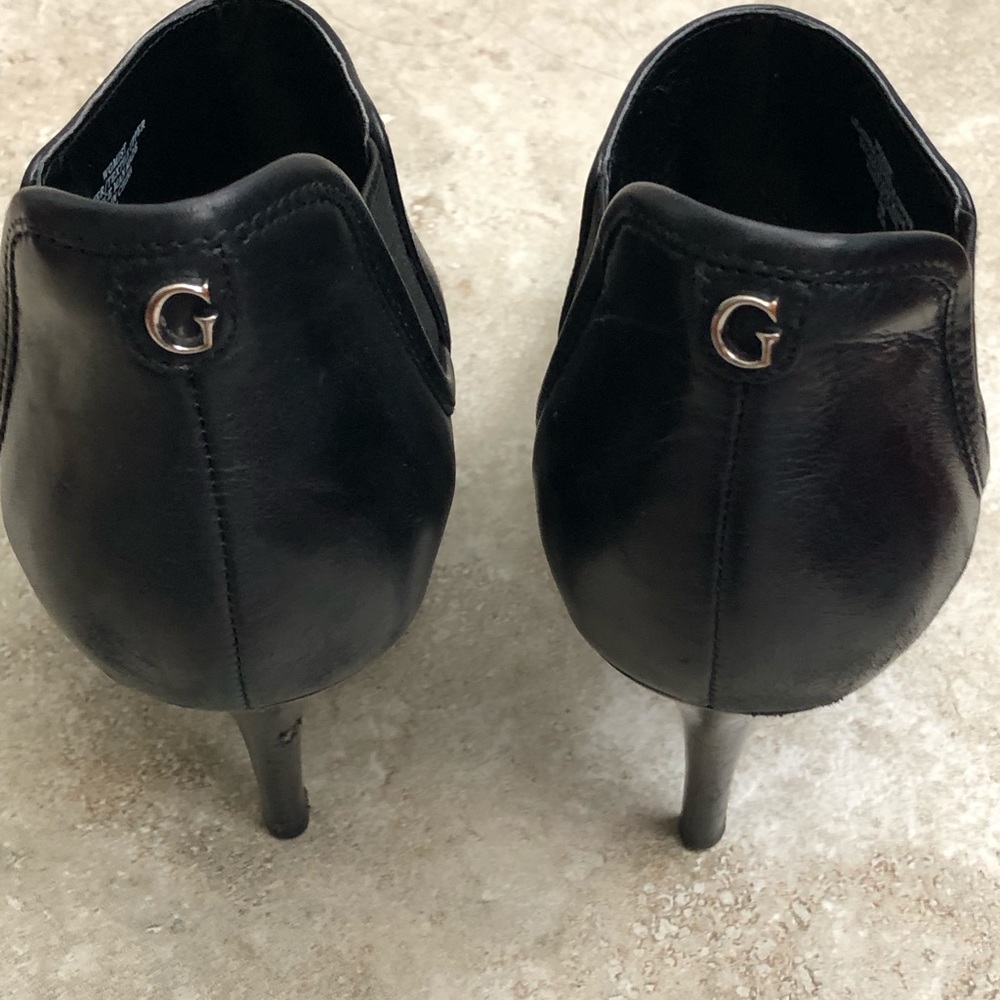 Guess booths